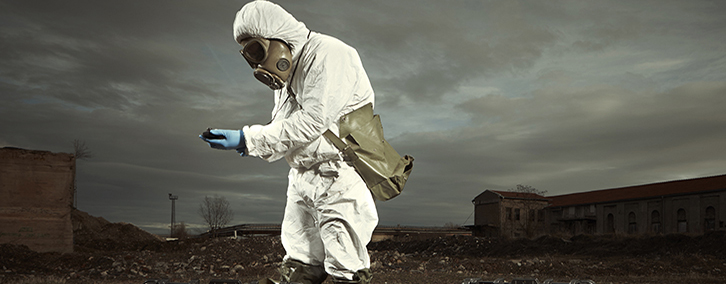 Forensic_scientist_in_the_field